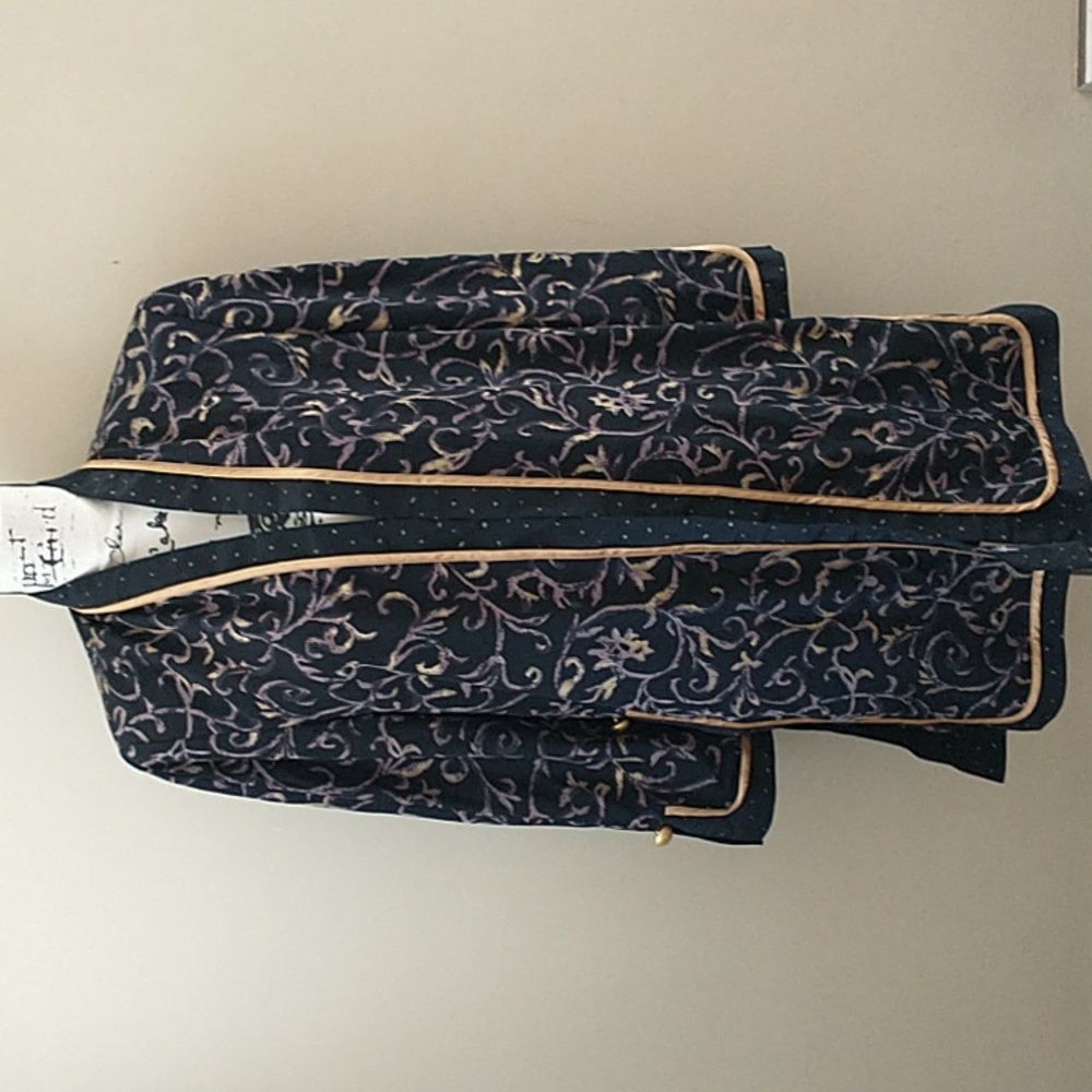 Vintage Kimono Long Sleeve Gold Tone Details
